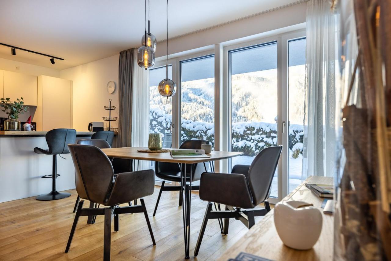 Neumayer's * Flachau